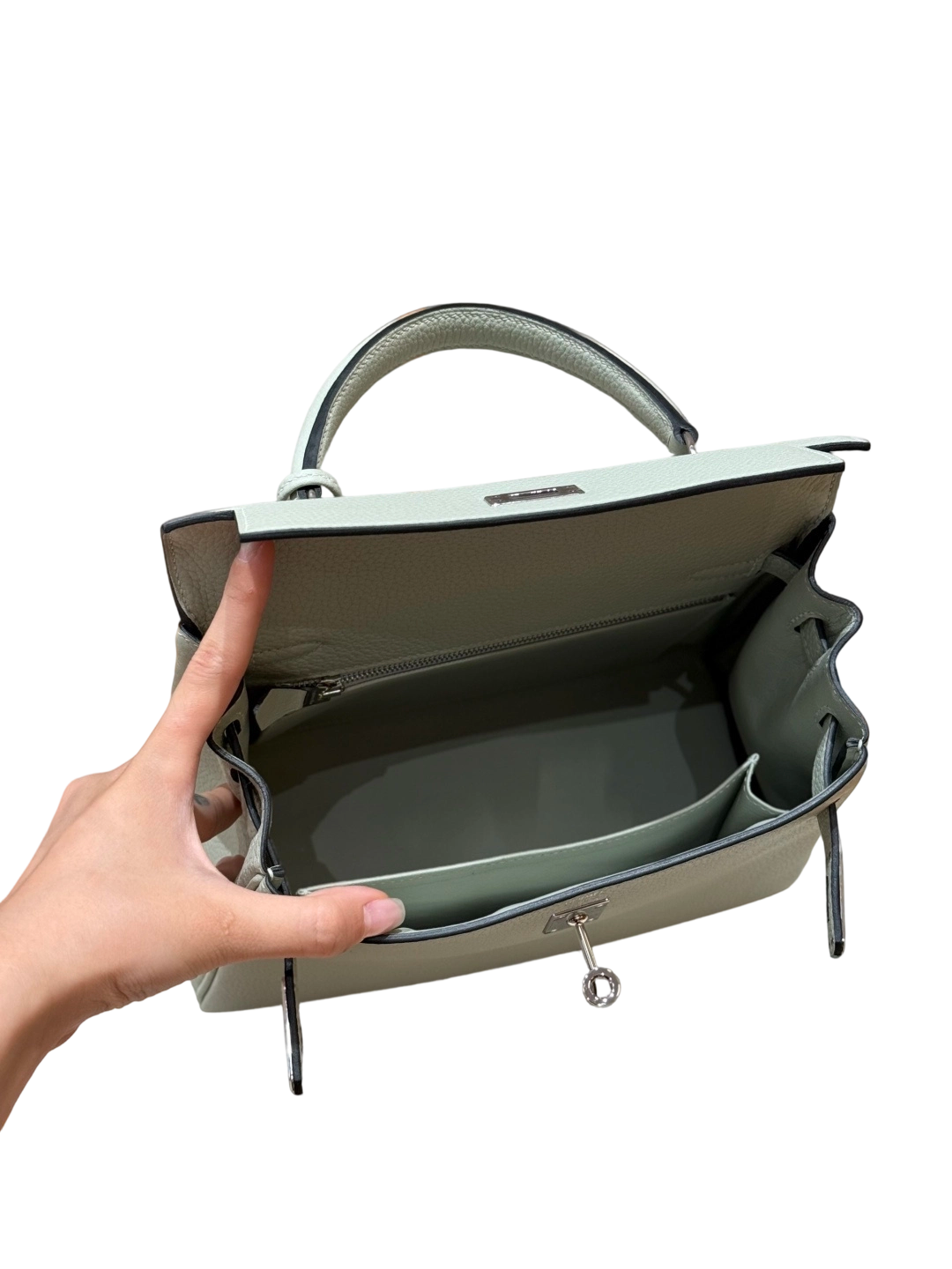 Kelly  Togo – Crystal Grey | Palladium