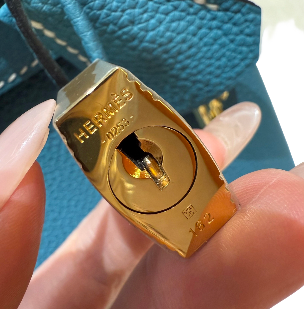 Kelly  Togo – Bleu Jean | Gold-Plated