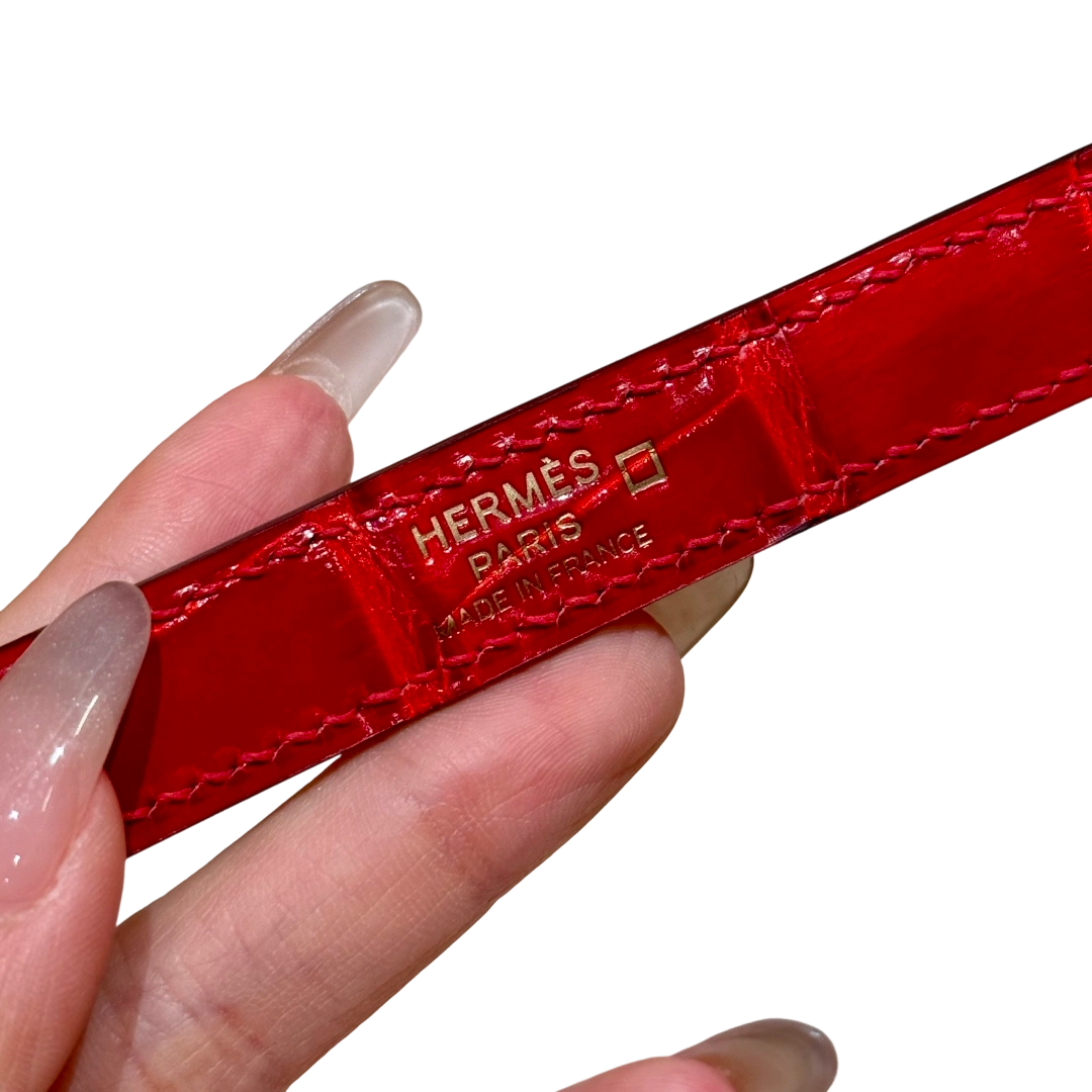 Kelly  Touch – Rouge Casaque | Gold-Plated